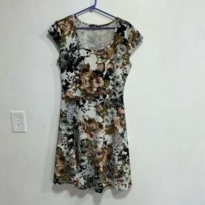 Myth pull over stretchy short sleeve floral slimming dress 1x